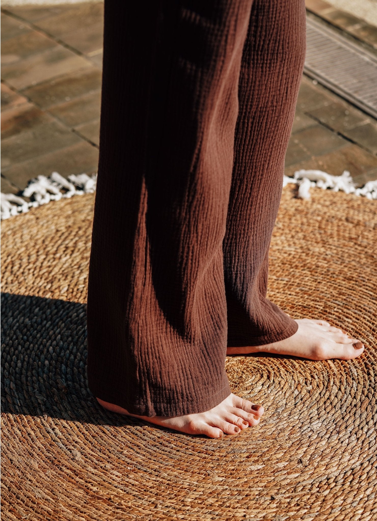 EVERYDAY PANTS日光純棉輕紗長褲.暮影棕 - FAVALAVA