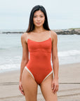 LEA One Piece 雙色拼接連身泳衣 - FAVALAVA