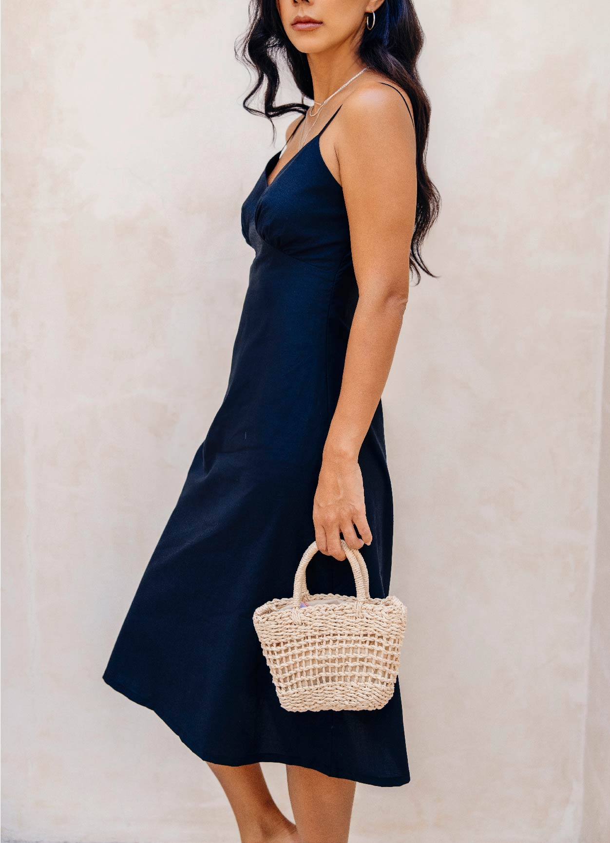 AMELIA Dress 天絲涼感・細帶修身洋裝 - FAVALAVA