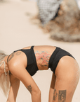 CARA BOTTOM 獨家挖臀高腰褲 - 下身 BOTTOMFAVALAVA