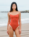 LEA One Piece 雙色拼接連身泳衣