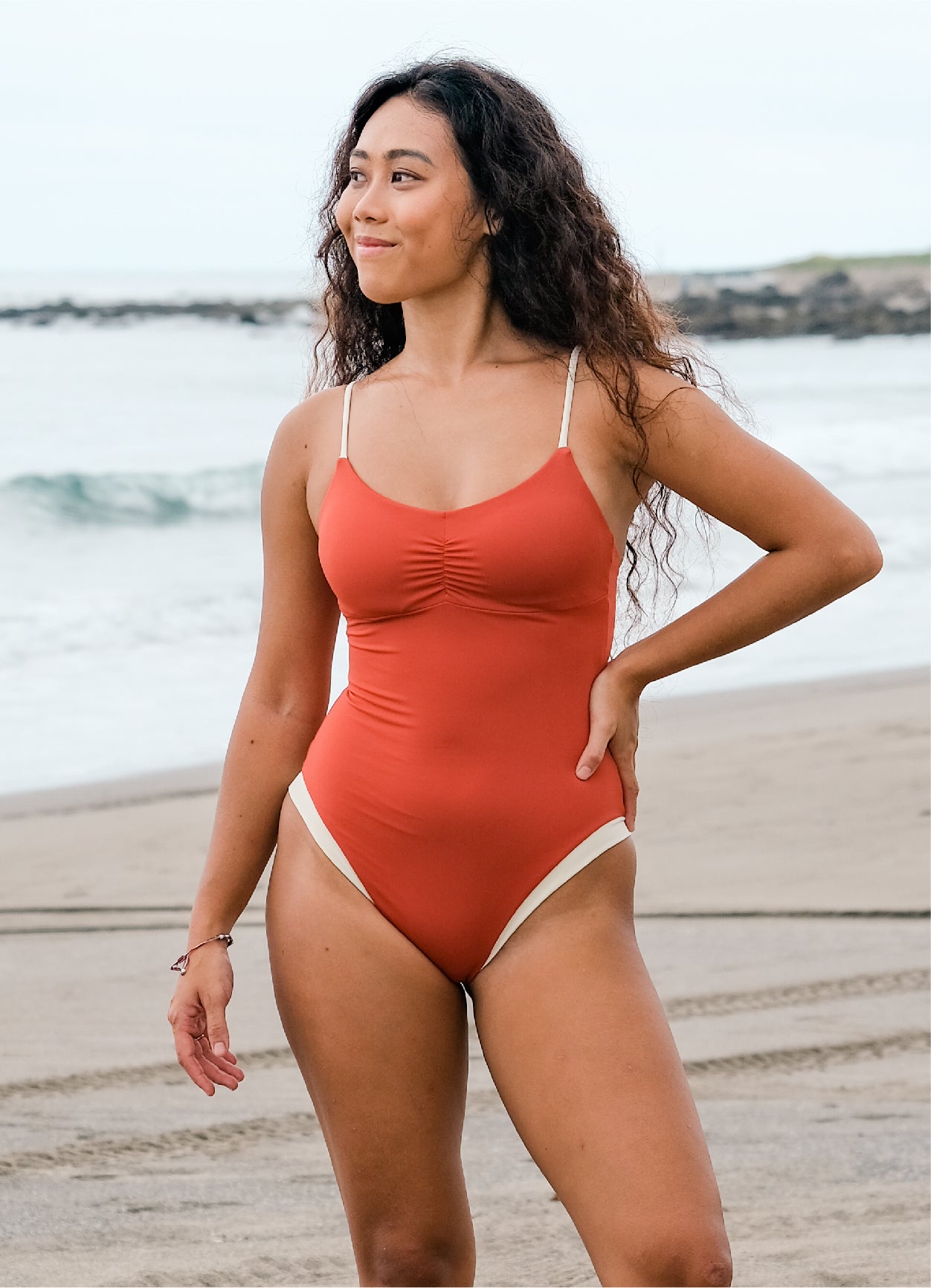 LEA One Piece 雙色拼接連身泳衣